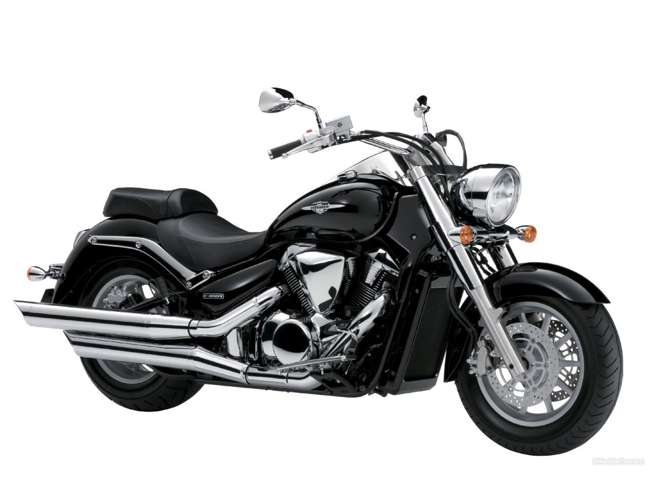 обои Suzuki Intruder C1800R фото