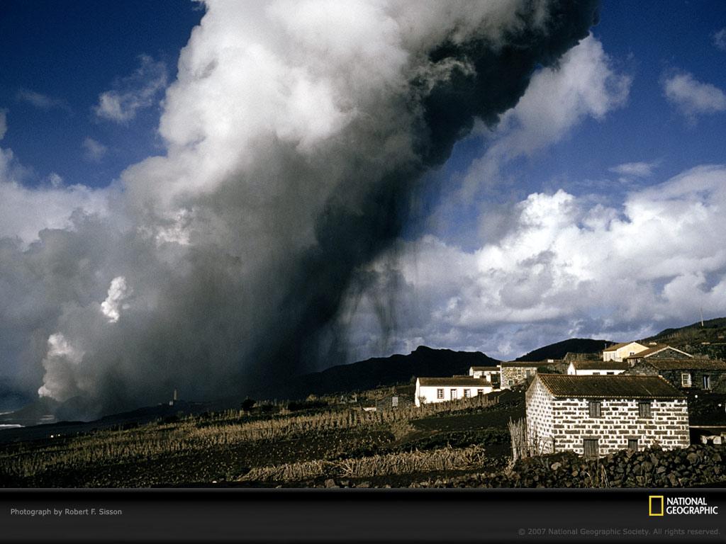 обои Извержение вулкана в Португалии фото