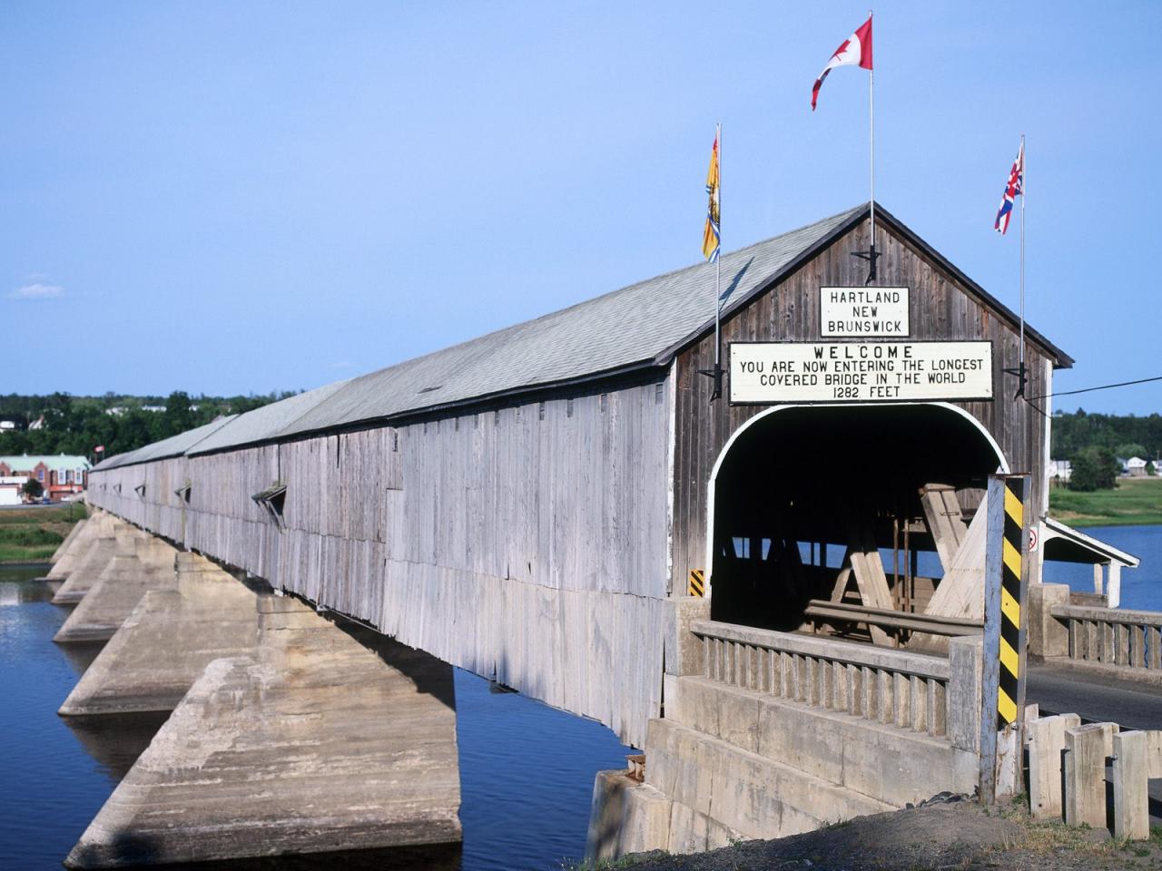 обои Hartland Bridge. Canada фото