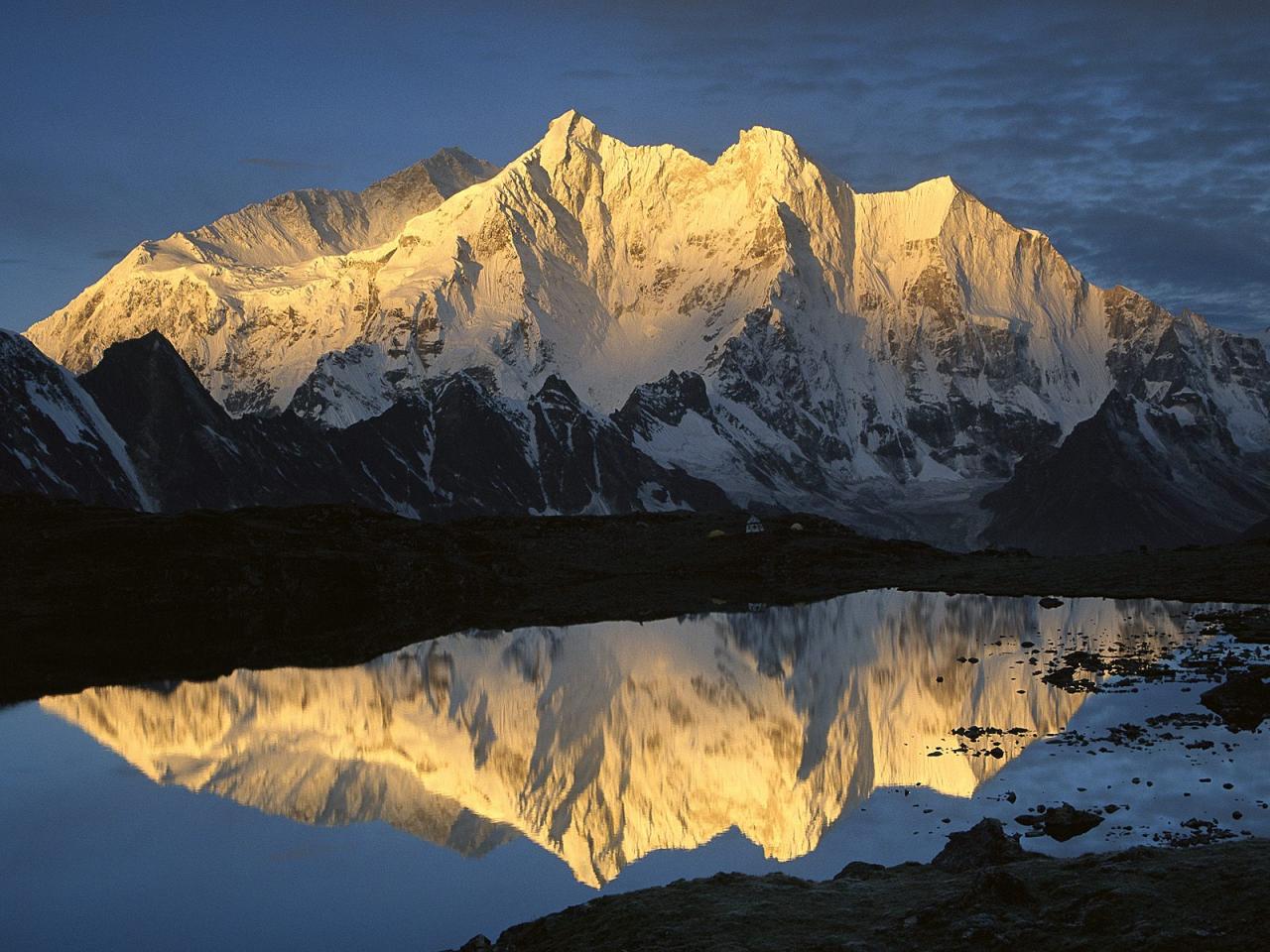 обои Mount Makalu and Mount Chomolonzo, Tibet фото