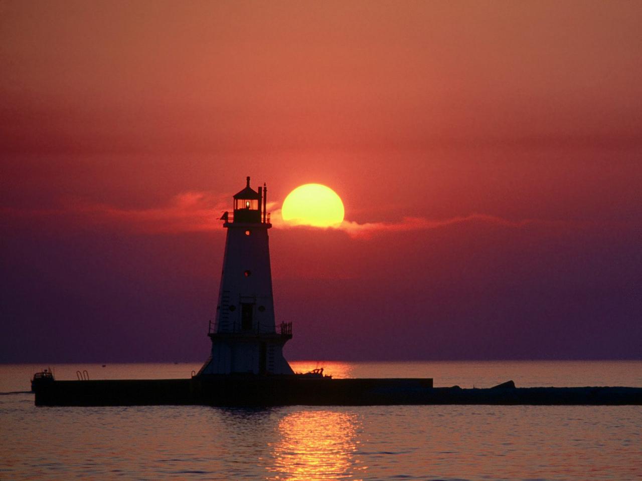 обои Sunset on the Lighthouse фото