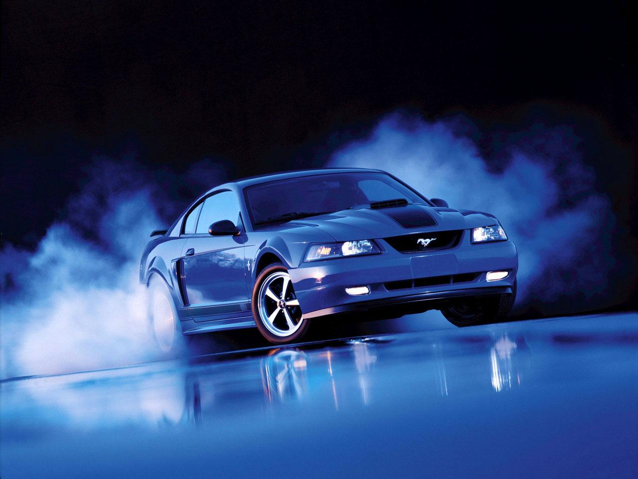 обои FORD Mustang GT Coupe 1998–2004 в ночном тумане фото