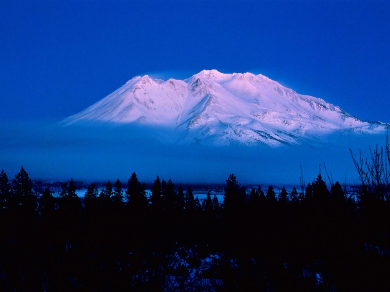 обои Above the Clouds, Mt. Shasta, California фото