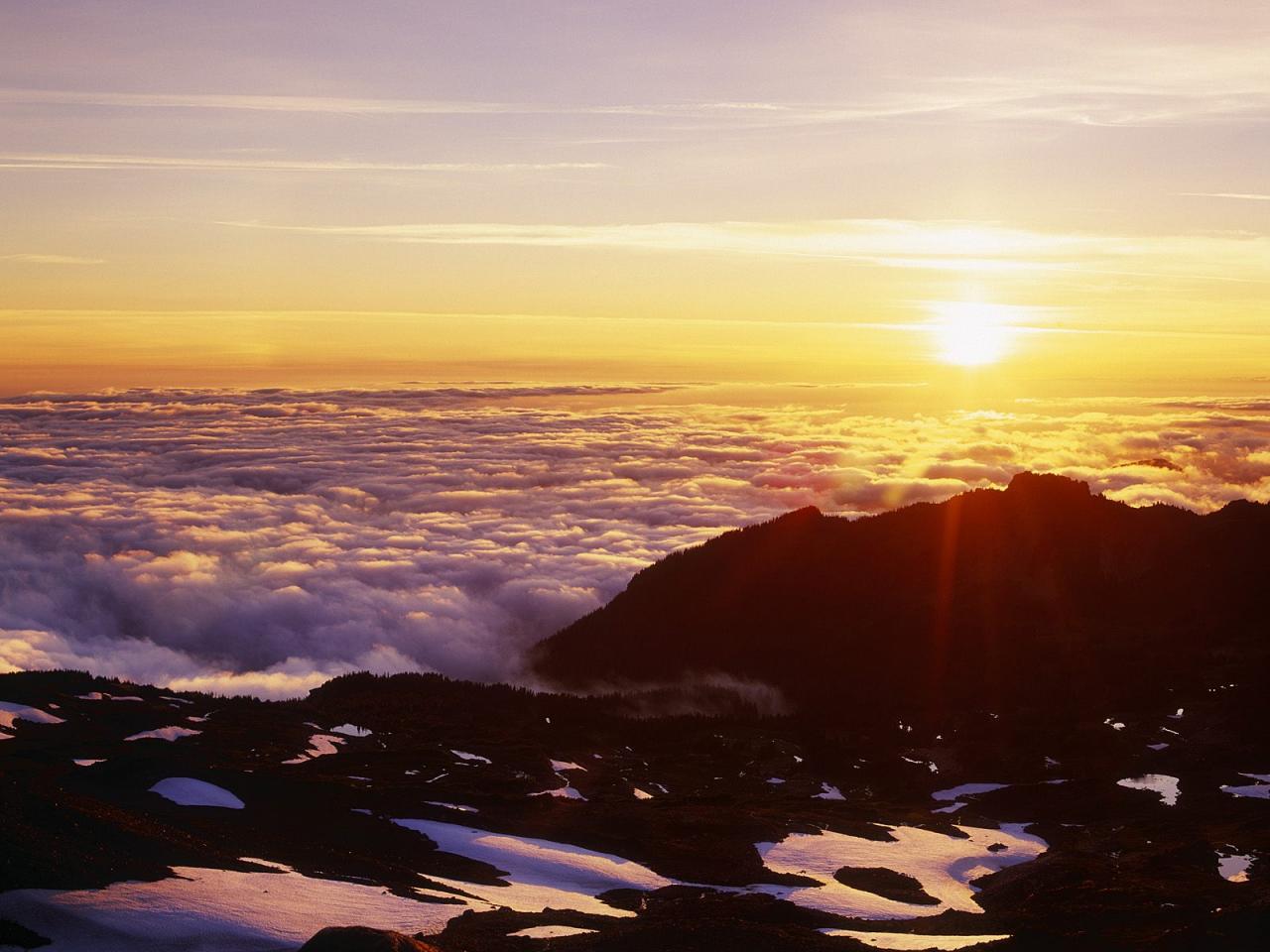 обои Sunset Over Fog, Mount Rainier National Park, Washington фото