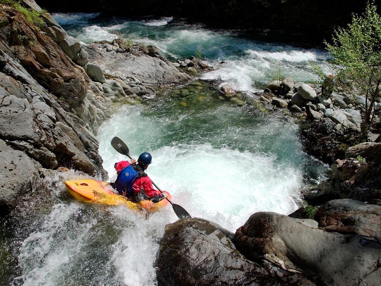 обои Taking the Plunge, Klamath National Forest, California фото