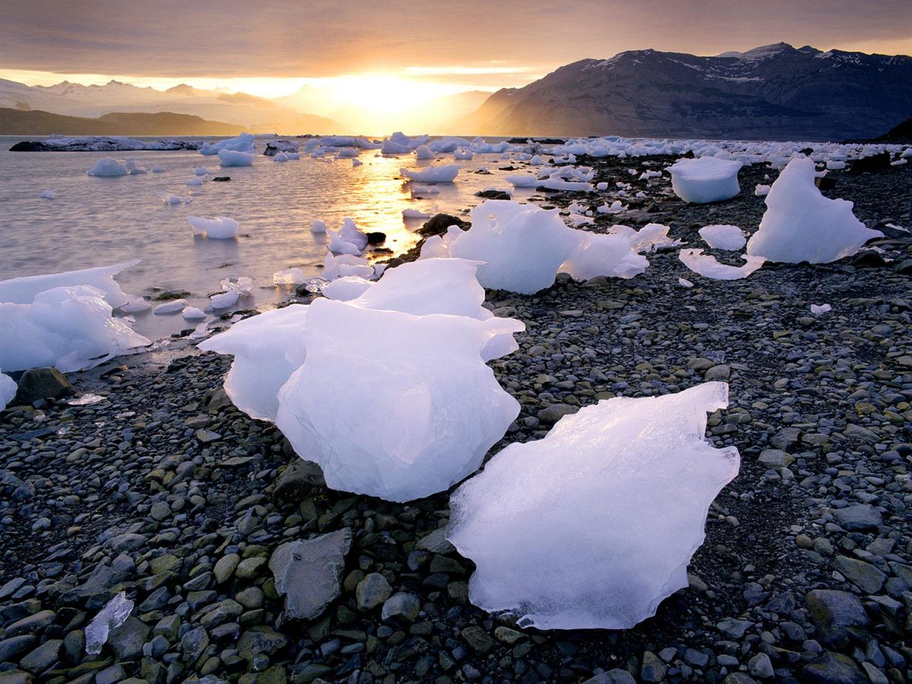 обои Glacial Icebergs, Icy Bay, Alaska фото