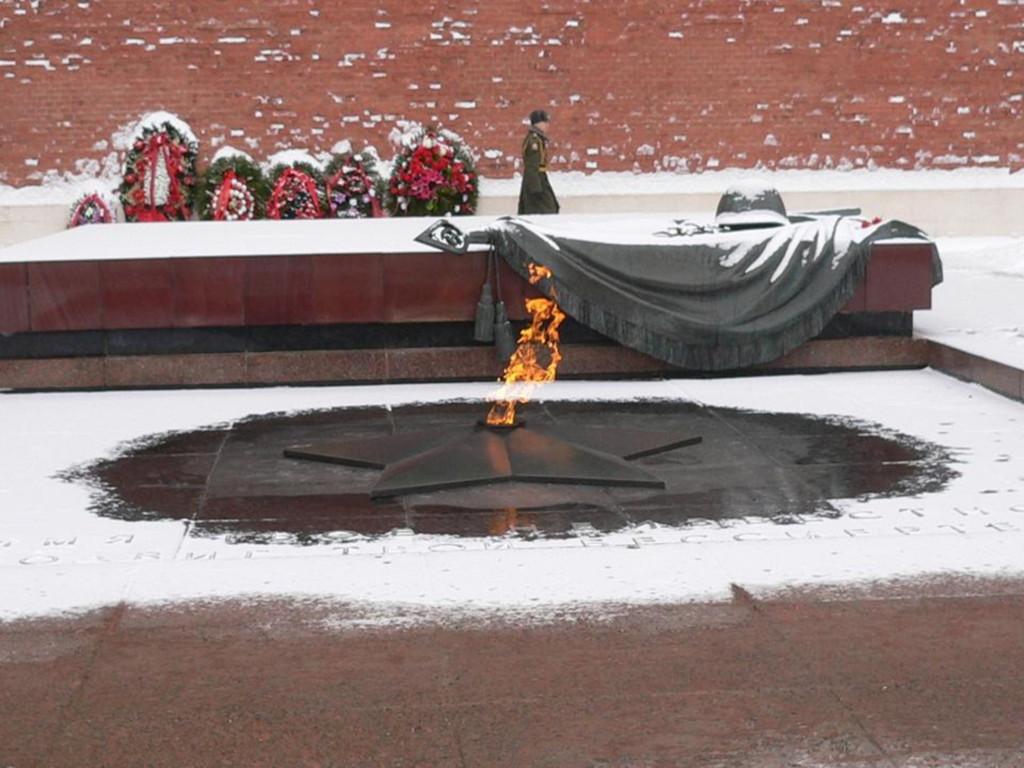 обои Вечный огонь в Москве фото