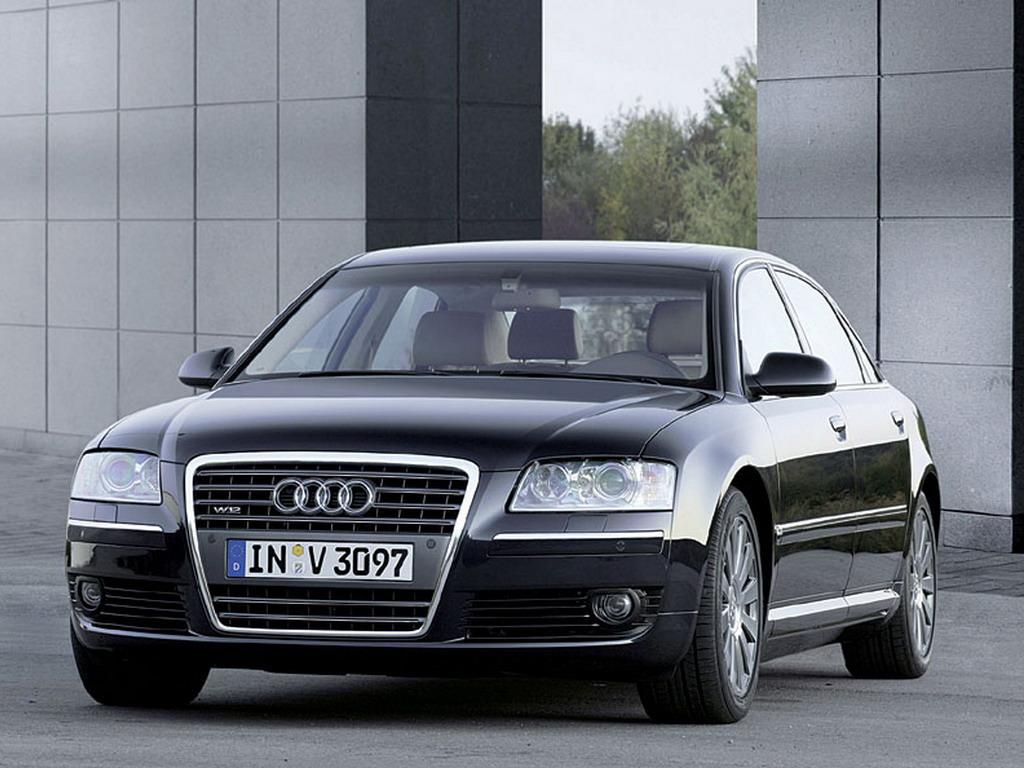 обои Черная Audi A8 фото