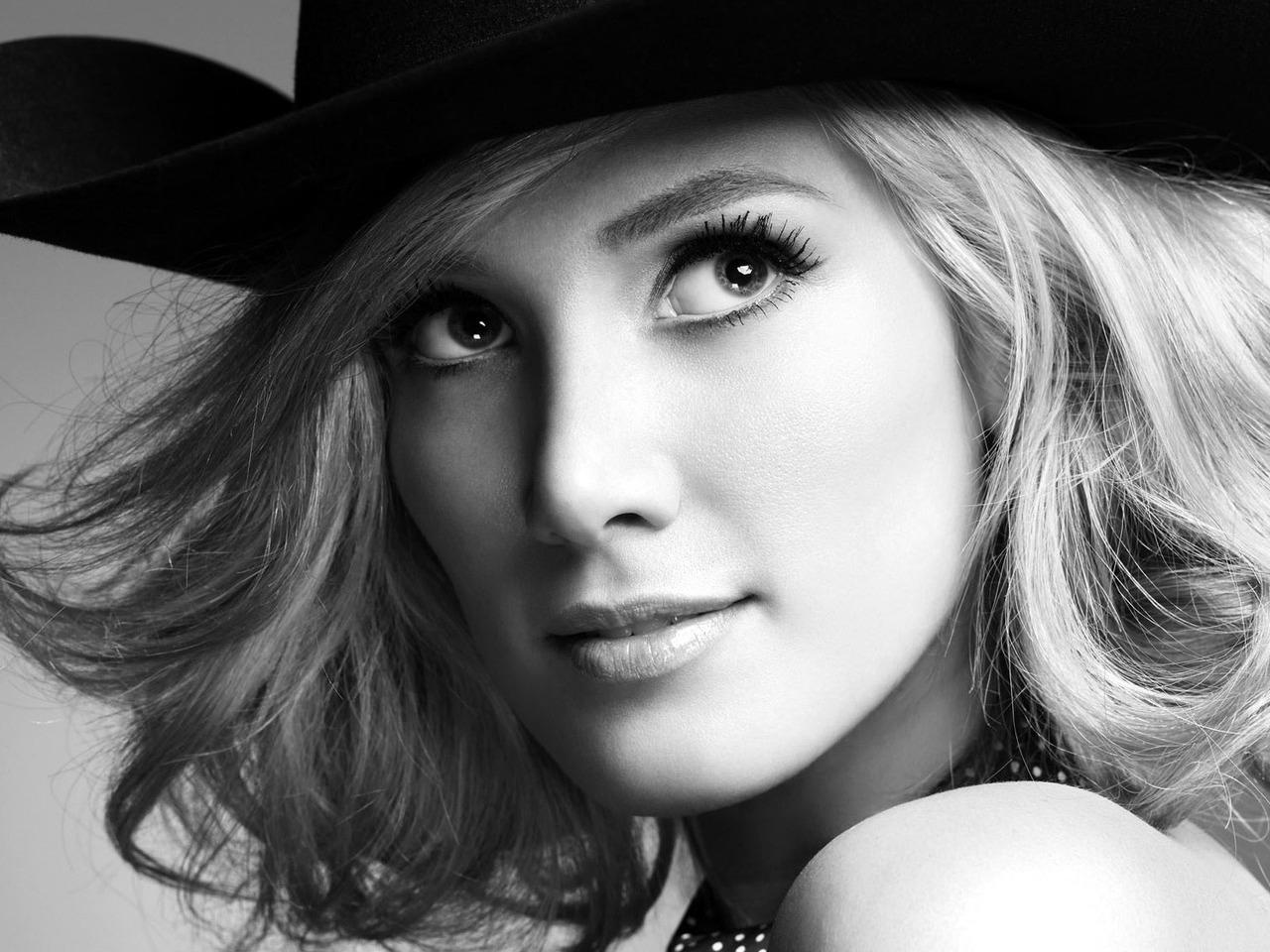 обои Delta Goodrem фото