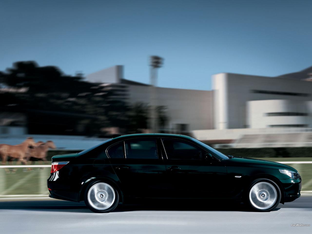 обои BMW 5 Series Individual фото