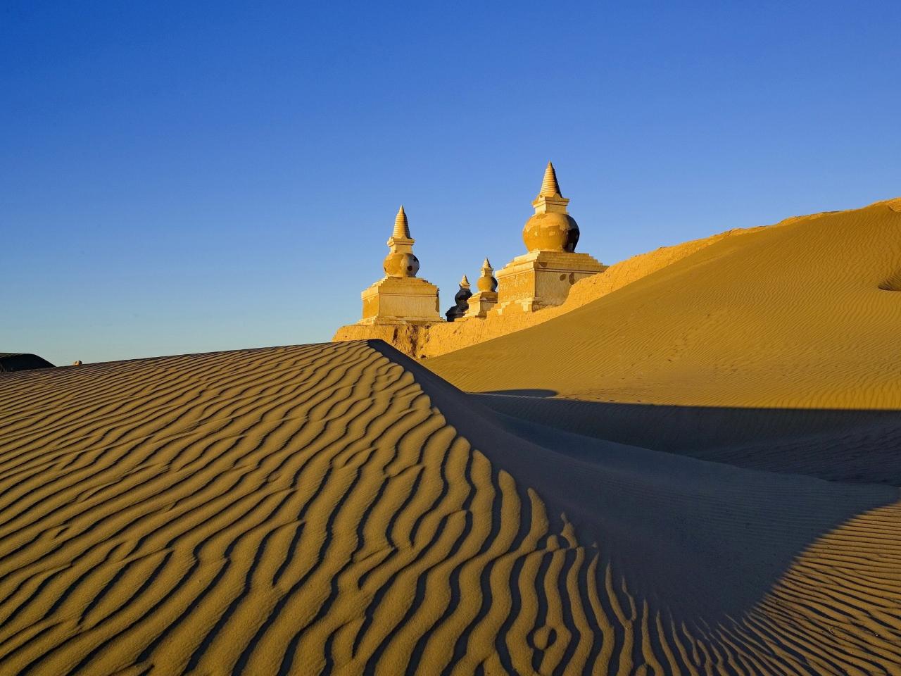 обои Мечеть в пустыне фото