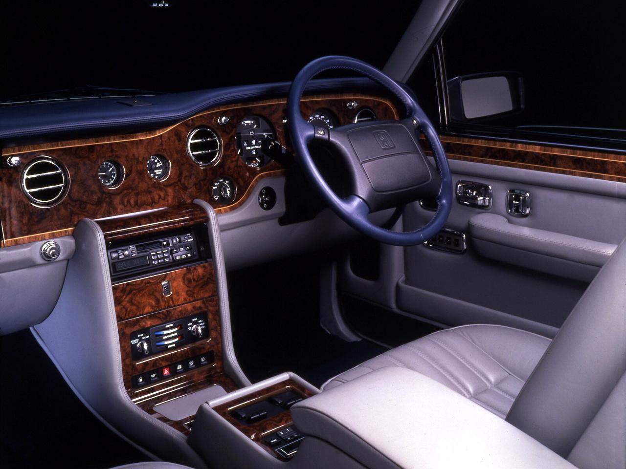 обои Rolls-Royce Silver Spur III 1993 руль фото