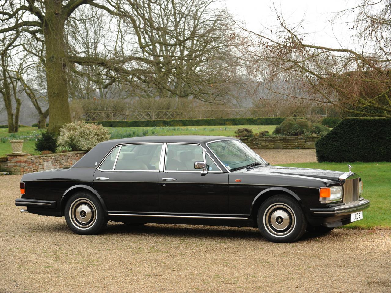 обои Rolls-Royce Silver Spur UK-spec 1980 сбоку фото