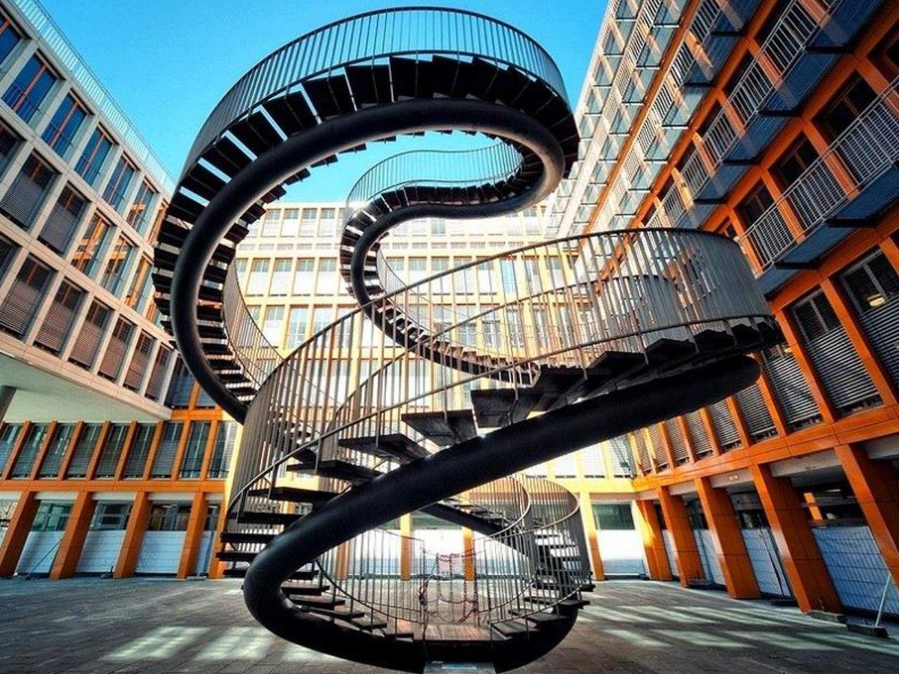 обои Лестница без начала и конца в Мюнхене фото