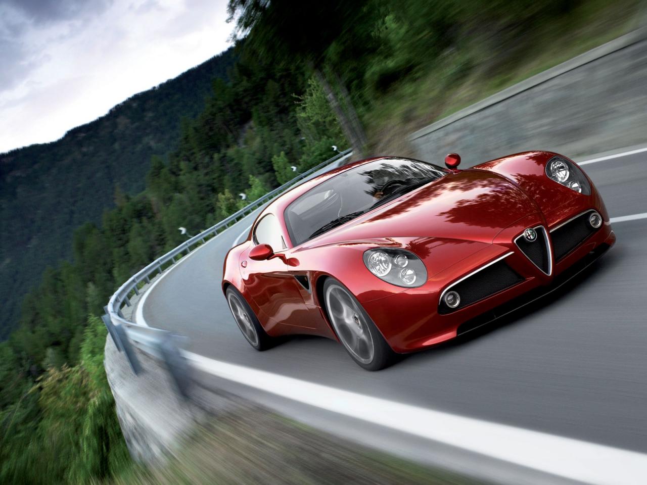 обои Красный Alfa Romeo 8C Competizione фото