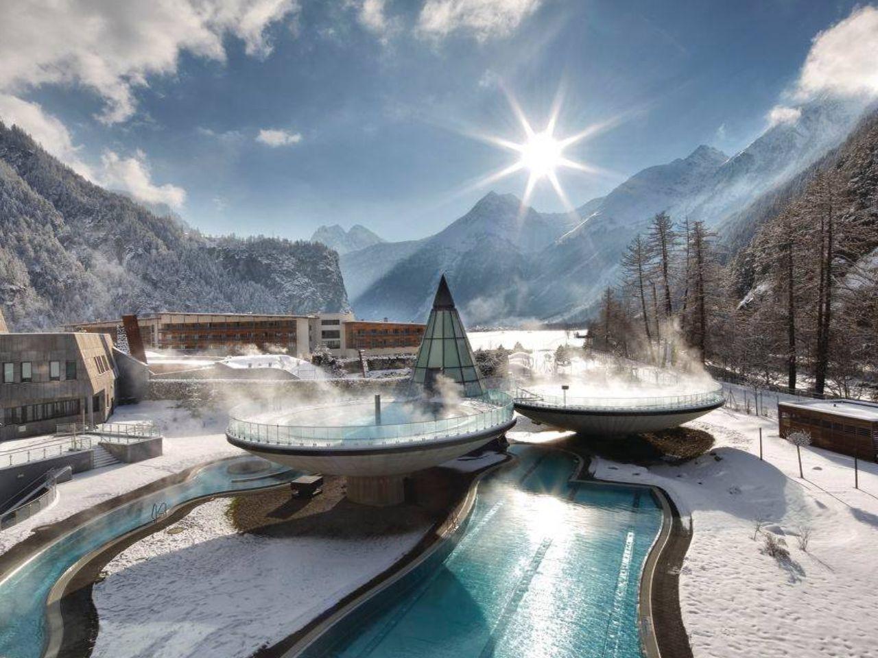обои Отель Aqua Dome,   находится в местечке Лангенфельд,   Австрия фото