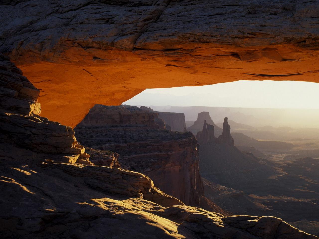 обои First Light on Mesa Arch, Utah фото