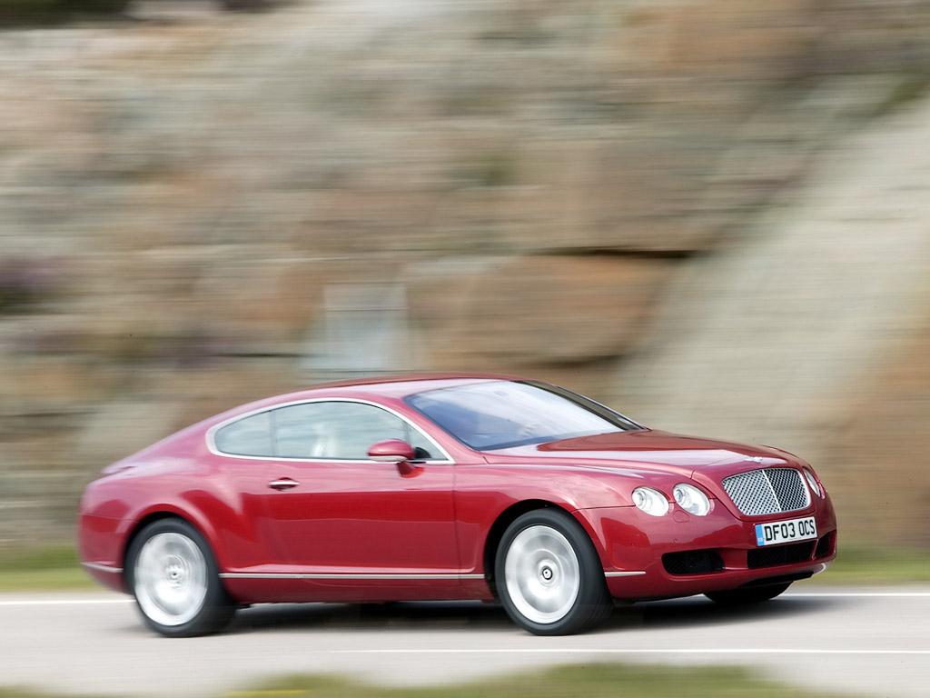 обои Bentley Continental GT на скорости фото