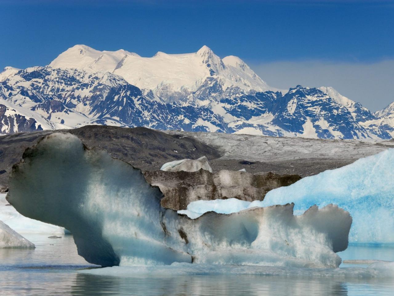 обои Lowell Lake, Alsek River, British Columbia, Canada фото