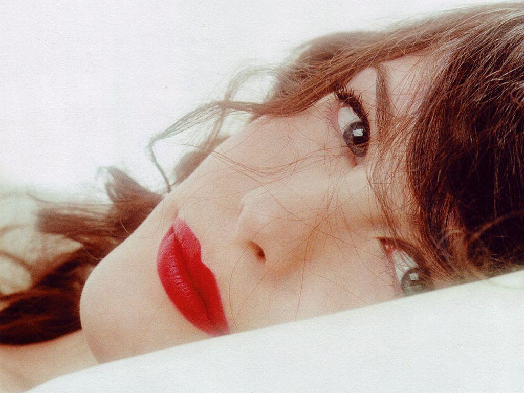 обои Liv Tyler с накрашенными губами фото