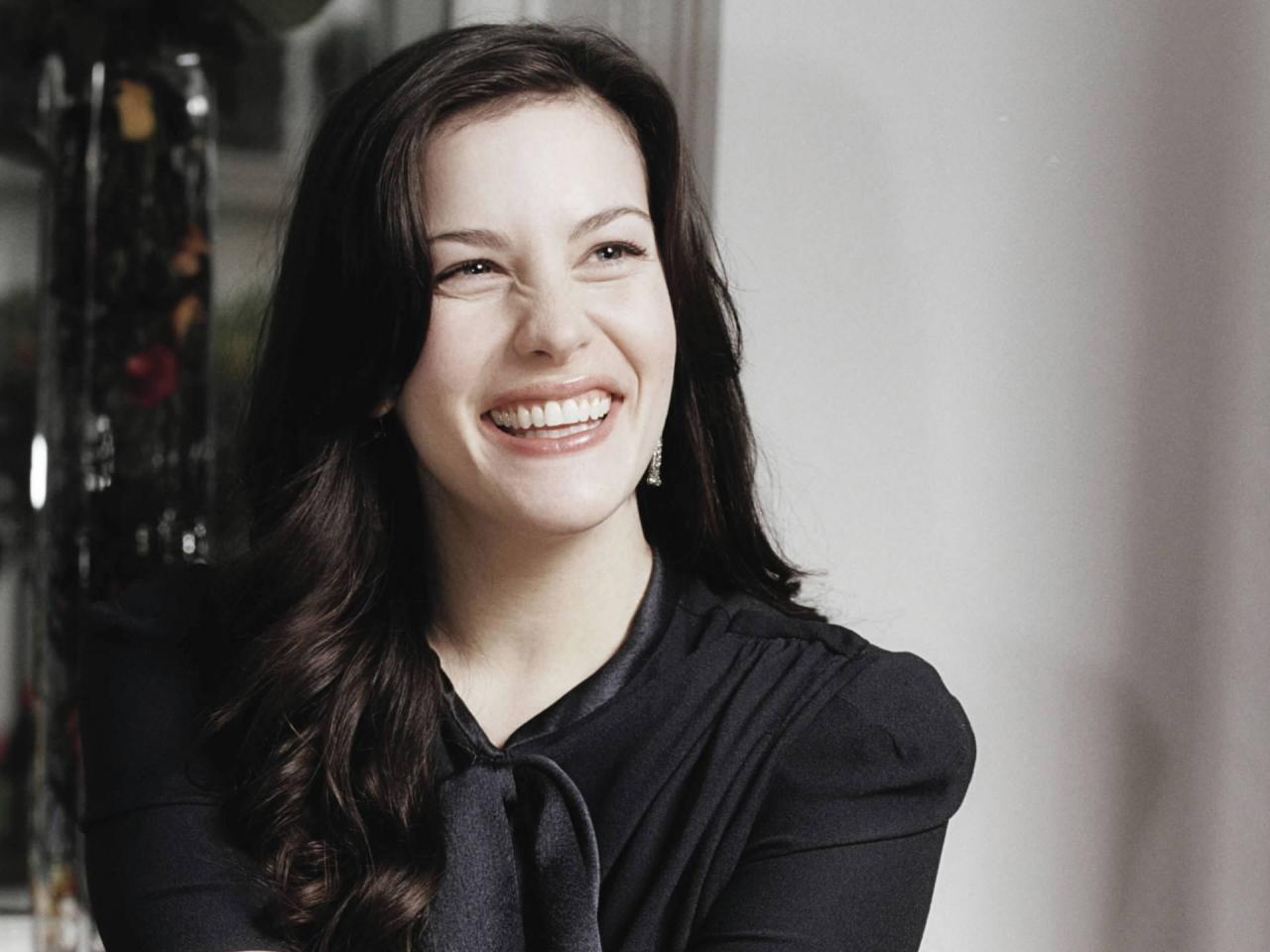 обои Улыбка Liv Tyler фото