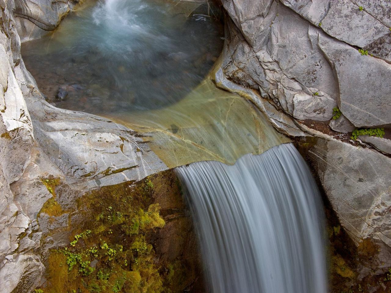 обои Christine Falls, Mount Rainier National Park, Washington фото