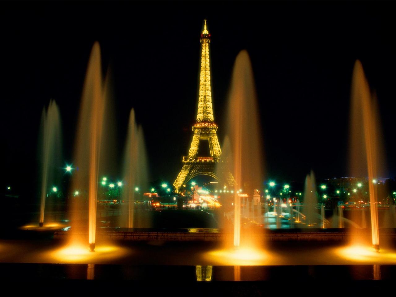 обои Eiffel Tower at Night, Paris, France фото