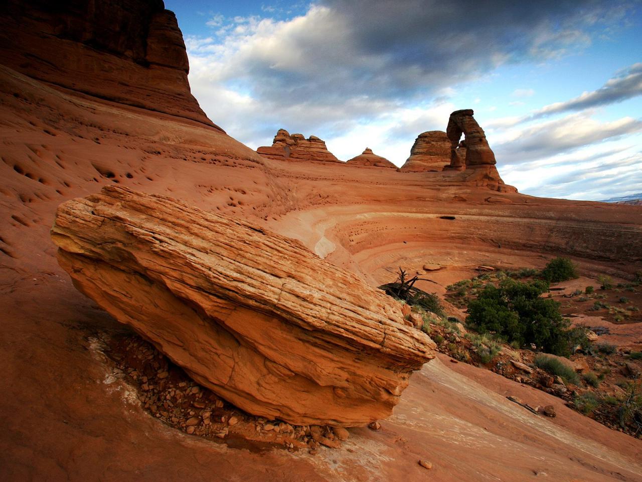 обои Front Row Seat, Delicate Arch, Arches National Park, Utah фото