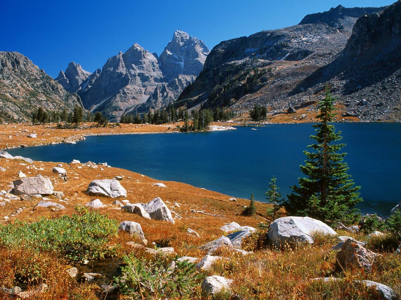 обои Grand Teton and Lake Solitude, Wyoming фото