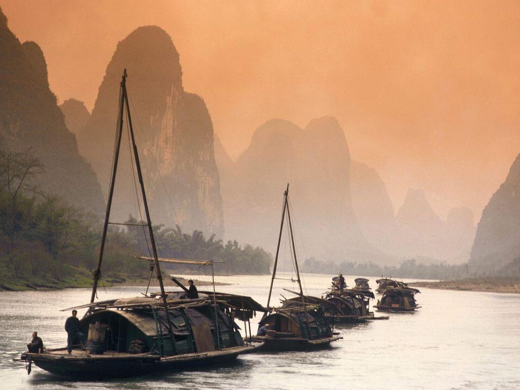 обои Junks Sailing the Li River, China фото