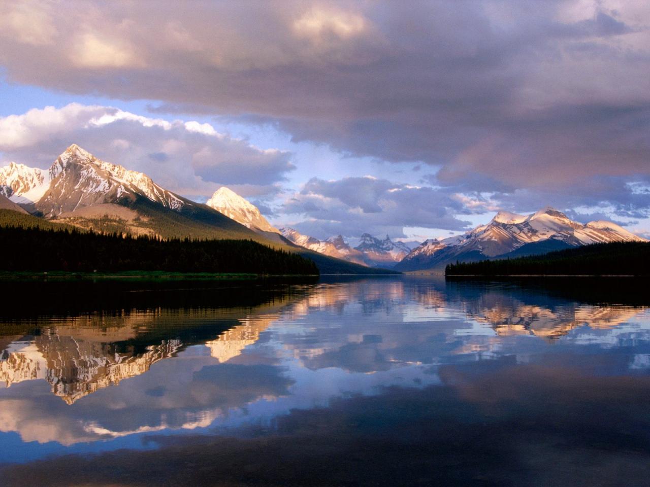 обои Maligne Lake, Jasper National Park, Alberta, Canada фото