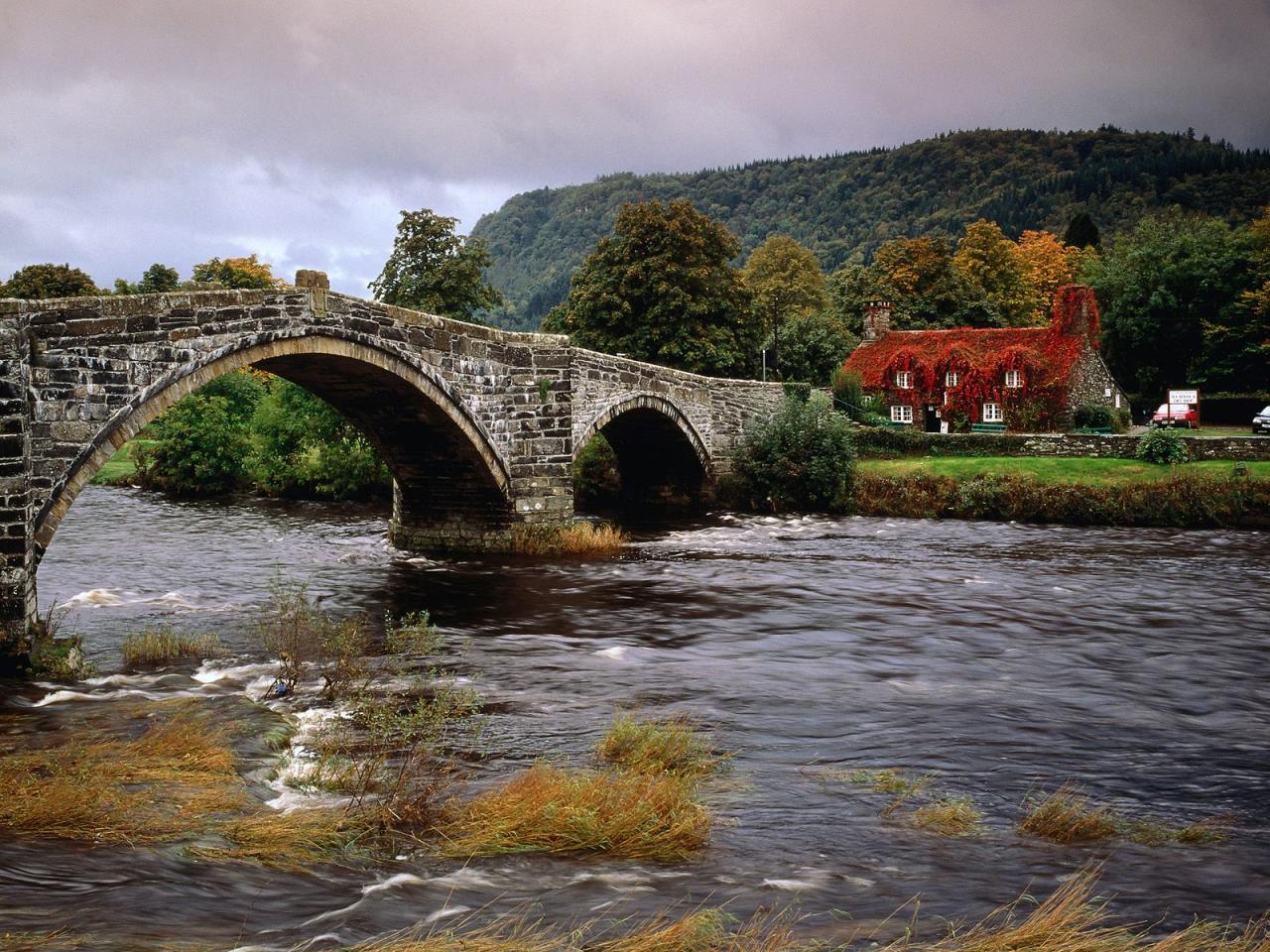 обои Llanrwst Bridge, Conwy River, Wales, United Kingdom фото