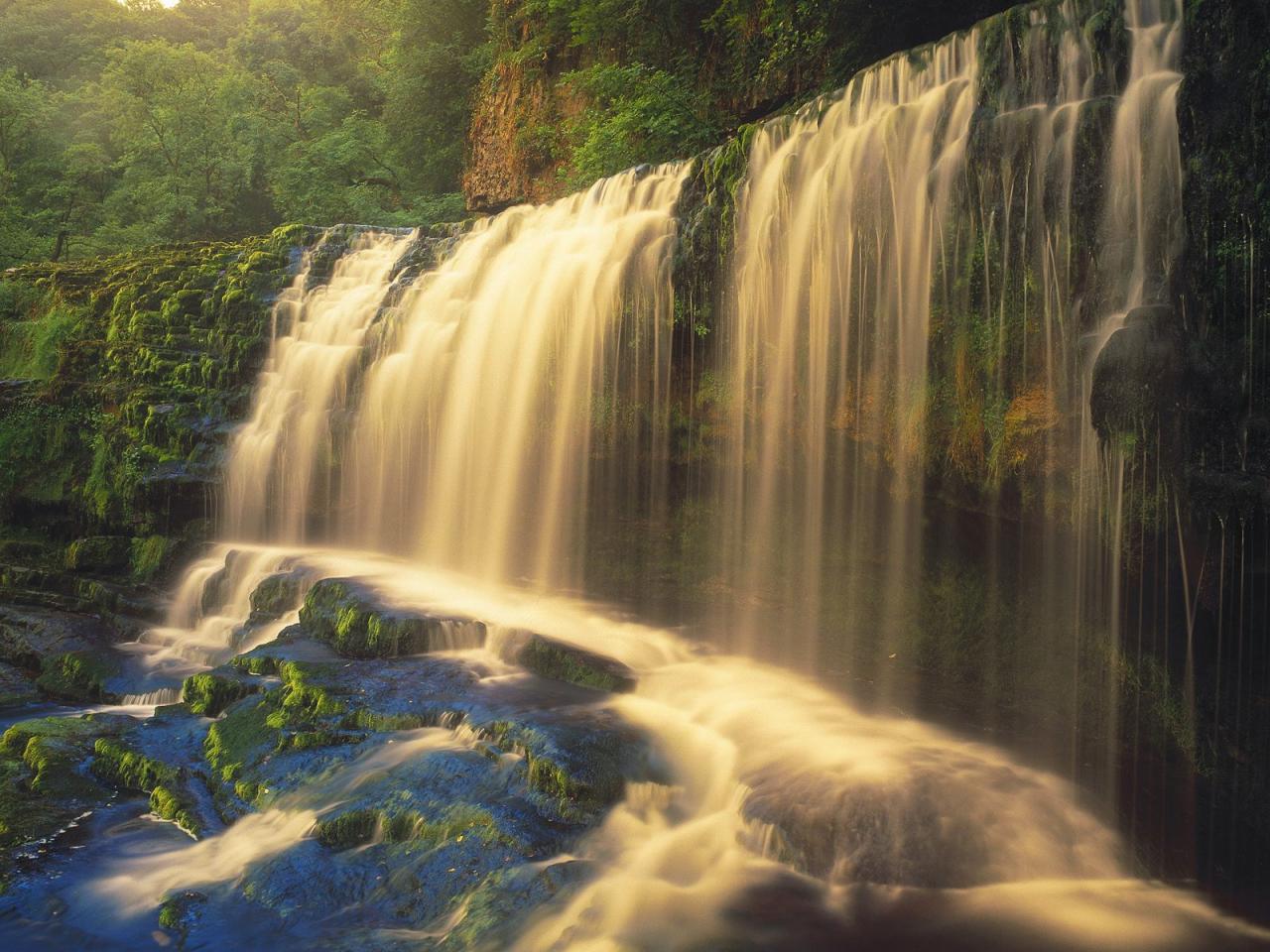 обои Sgwd Clun Gwyn Waterfall, Brecon Beacons National Park фото