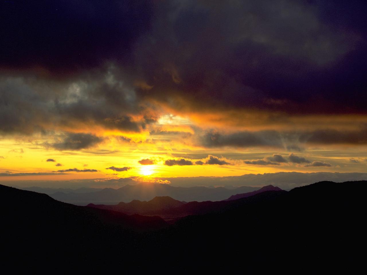 обои Sunrise From Chiricahua Mountains, Arizona фото