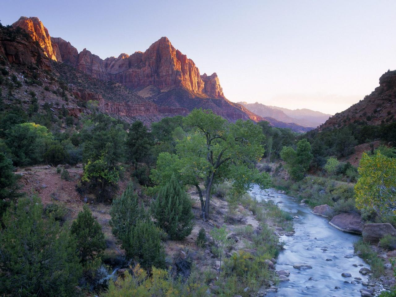 обои The Watchman Towers Over the Virgin River at Sunset, Zion фото