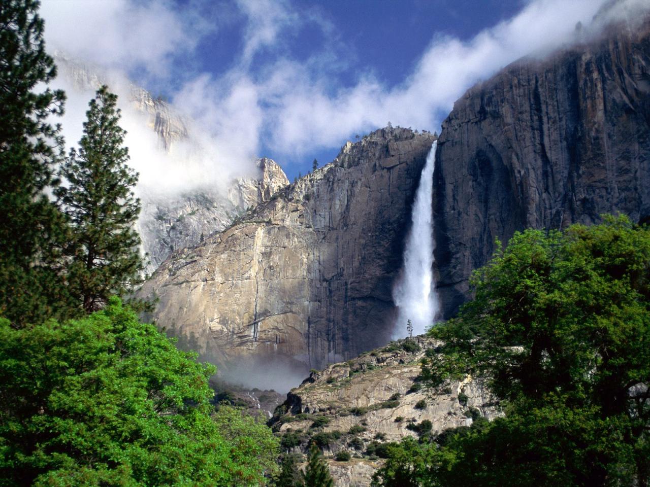 обои Upper Yosemite Falls, Yosemite National Park, California фото