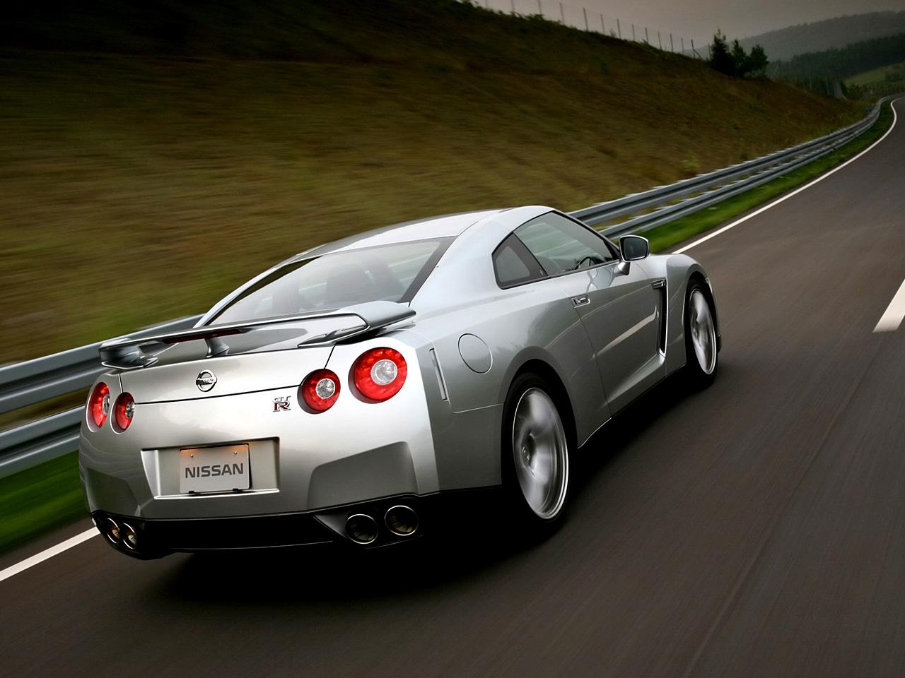 обои Nissan GT-R 2008 фото