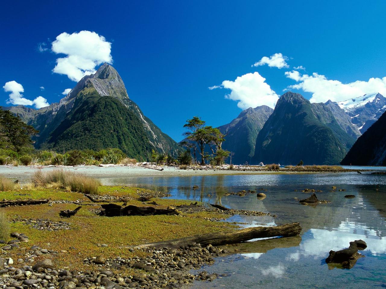 обои Mitre Peak, Milford Sound, New Zealand фото