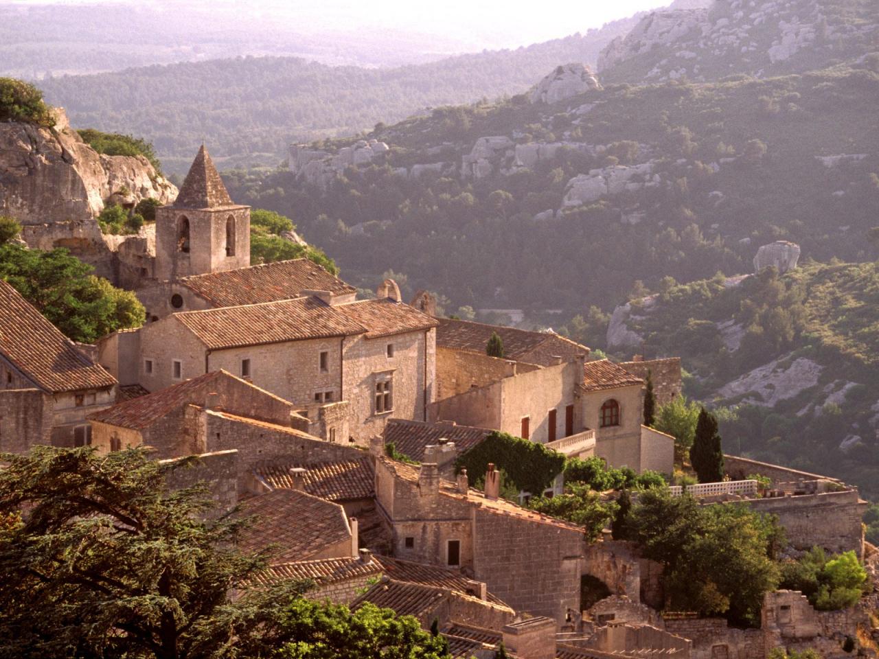 обои Village of Les Baux, France фото