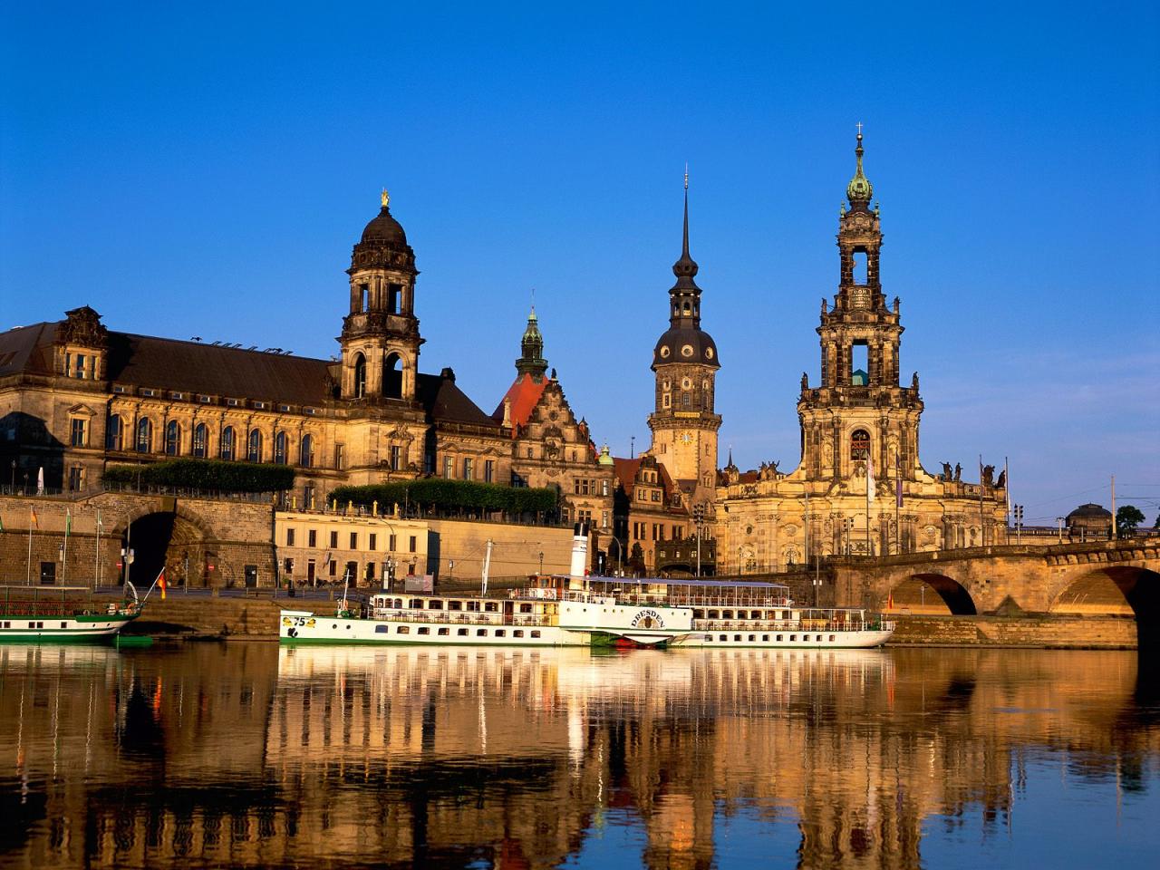 обои Elbe River, Dresden, Germany фото