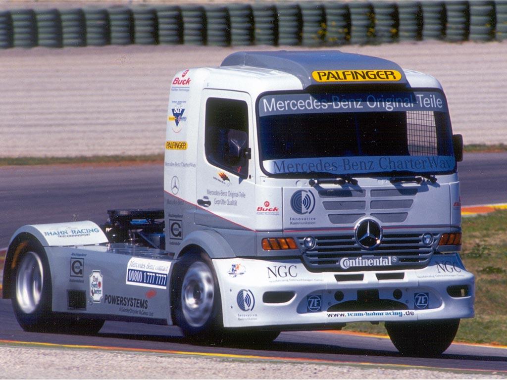 обои Mercedes-Benz SportTruck фото