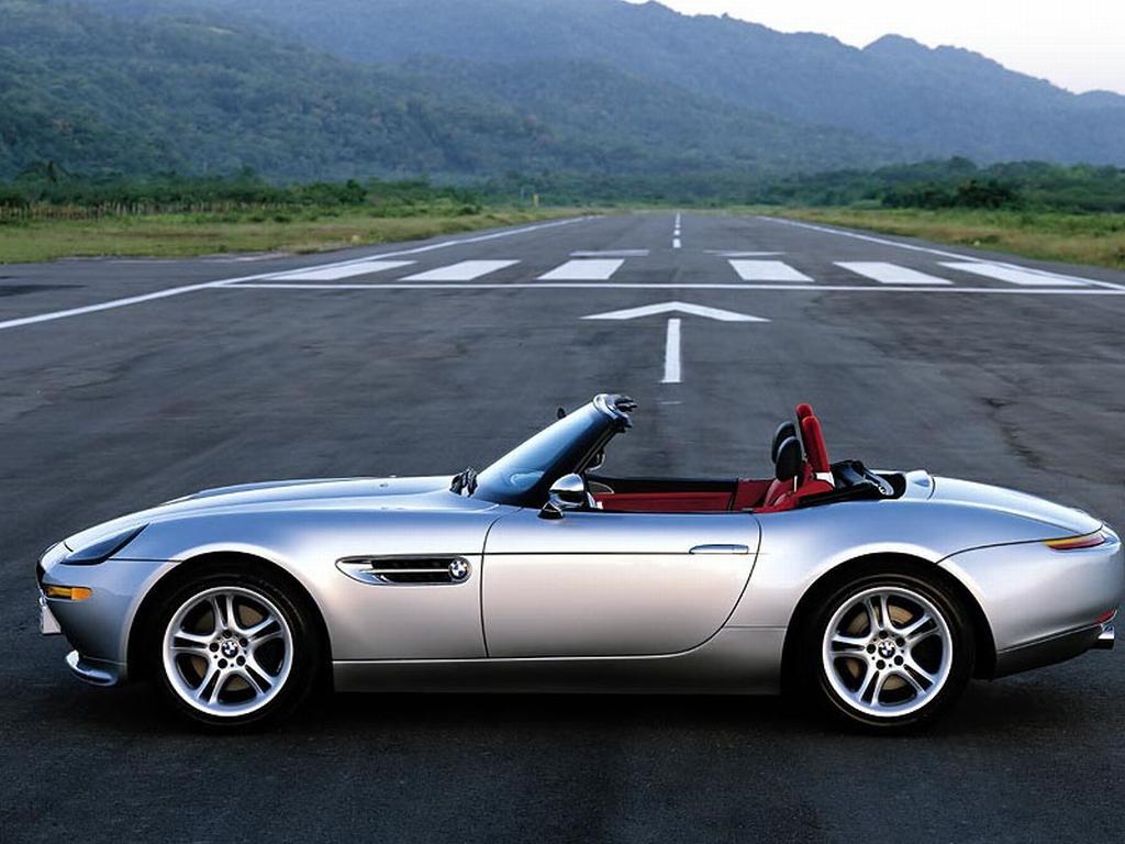 обои BMW Z8 (вид сбоку) фото