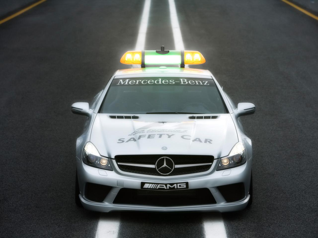 обои Mercedes-Benz F1 фото