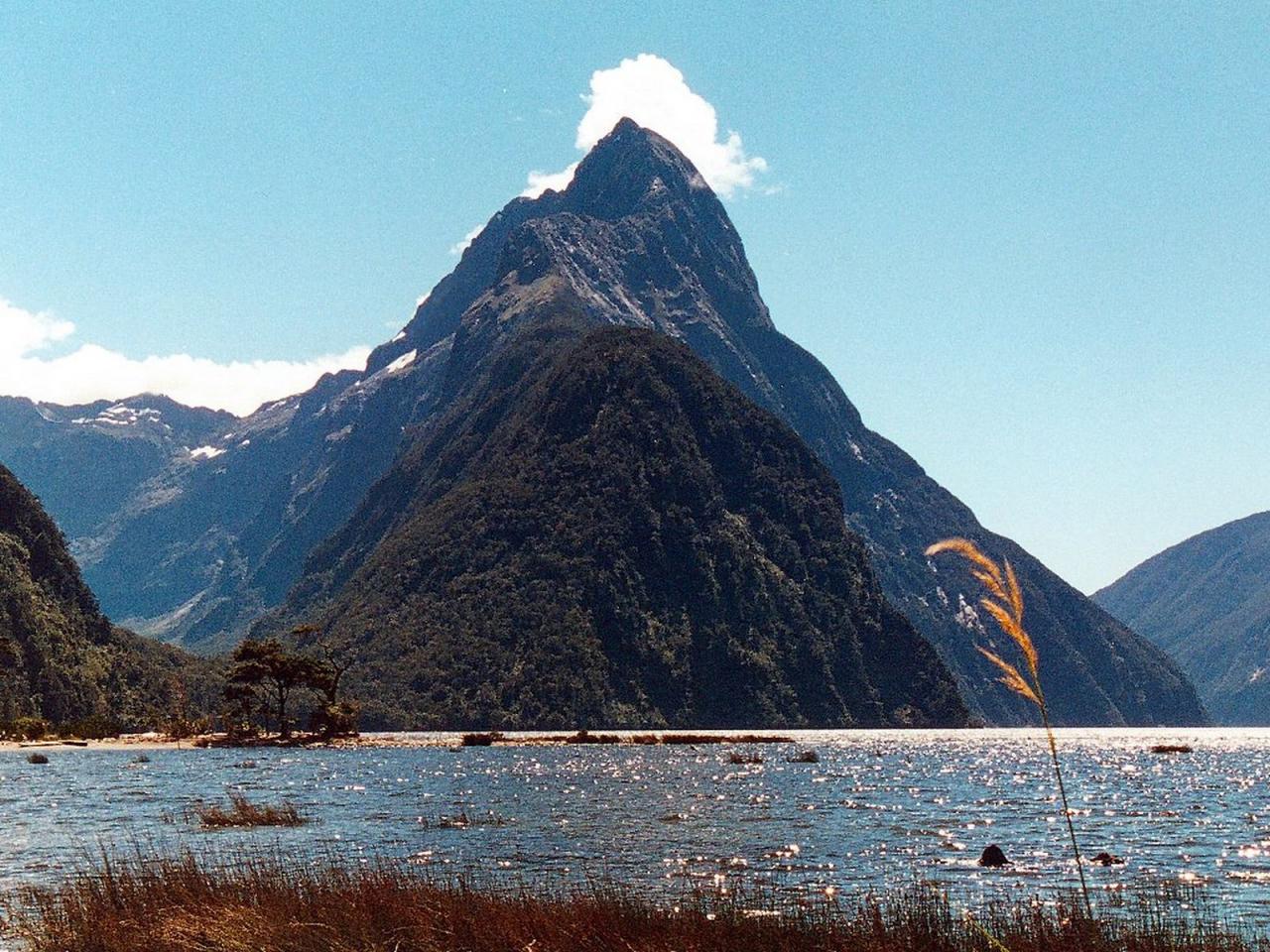 обои Mitre Peak New Zealand фото