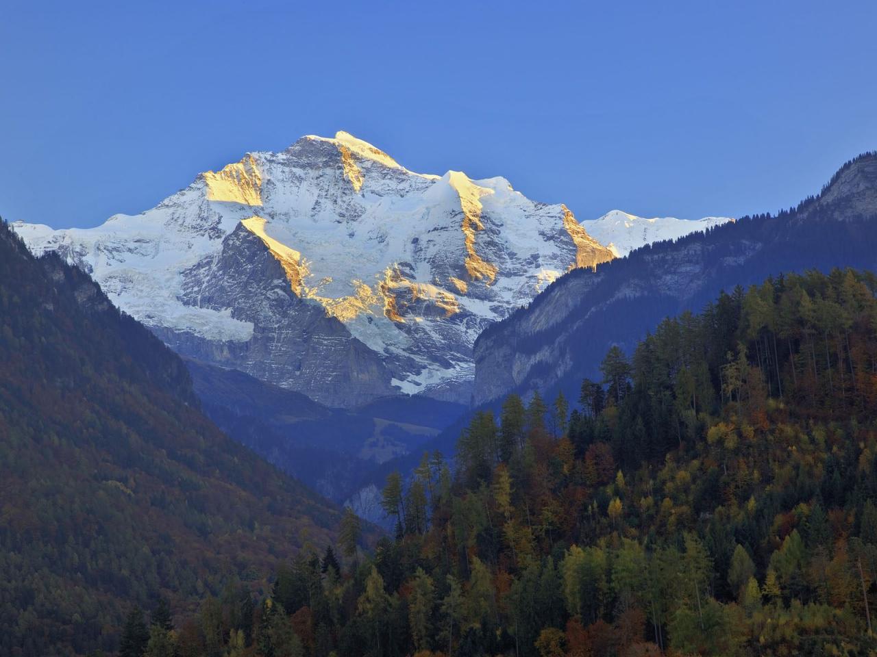 обои Jungfrau, Interlaken, Switzerland фото