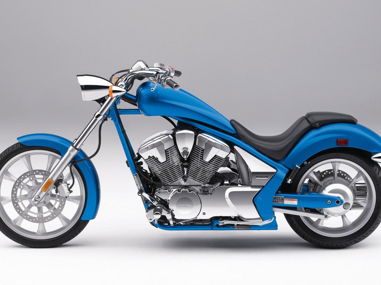 обои Honda Fury 2010 blue фото