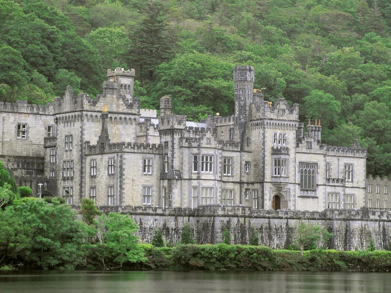 обои Kylemore Abbey, Connemara, County Galway, Ireland фото