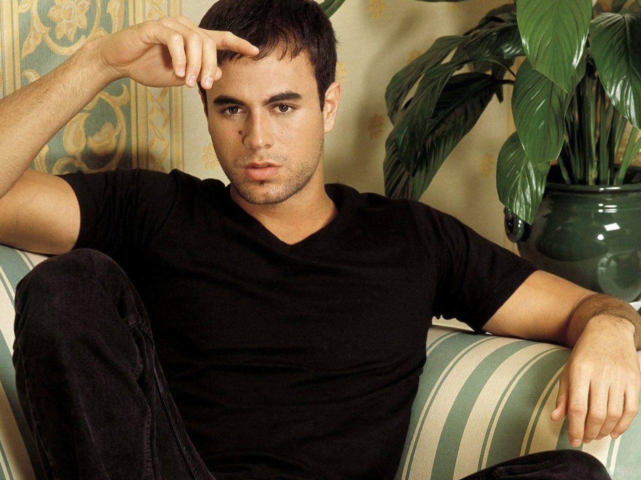 обои Enrique Iglesias фото