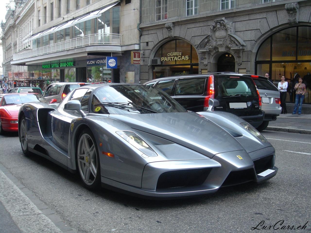 обои Ferrari Enzo серебро фото