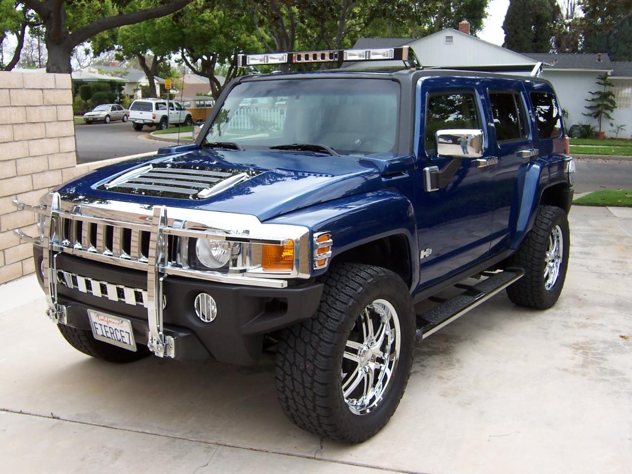 обои Hummer H3 синий на хромированных дисках фото